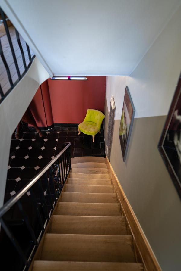 Le Richmond Hotel Godinne Bagian luar foto