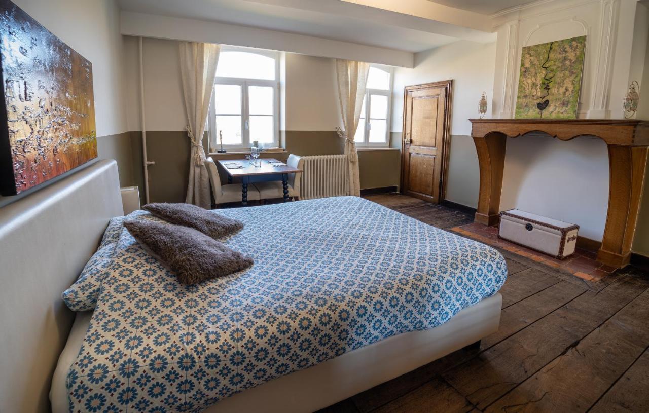 Le Richmond Hotel Godinne Bagian luar foto