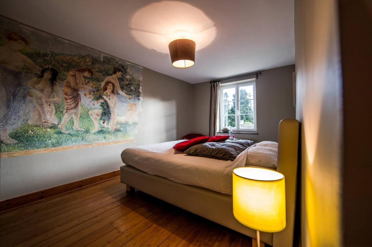 Le Richmond Hotel Godinne Bagian luar foto